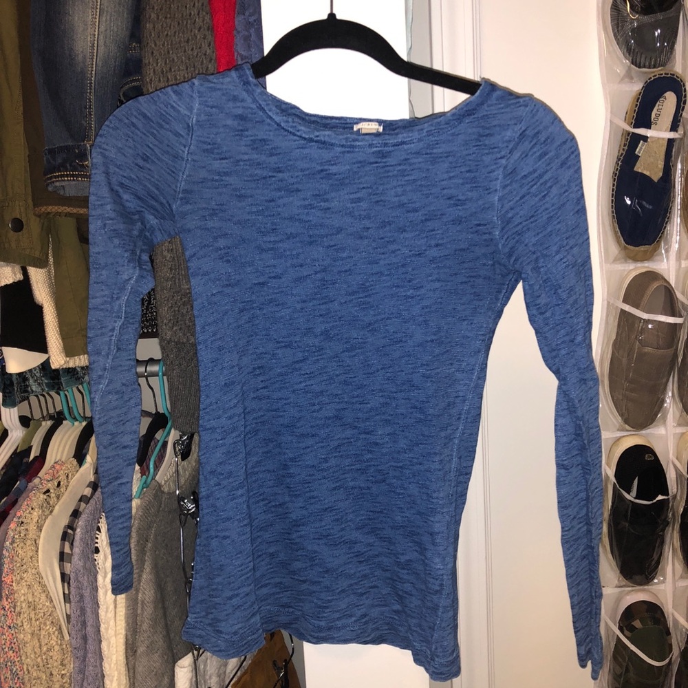 blue woven long sleeve t shirt